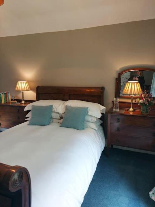 The West Wing Bed and Breakfast Whitford Buitenkant foto
